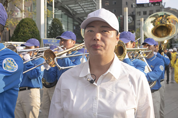 韩国大游行 声援3亿4千万中国人退出中共(图文) 4 6 7 600x400 1